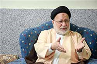 برخی منبر را برای دنیا می‌خواهند