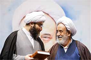 ترجمه اصول کافی استاد انصاریان را می‌توانید به نسل امروز و فردا عرضه کنید