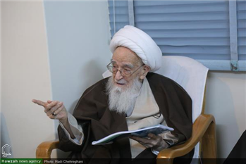 راه فاطمی را در دفاع از ولایت با افتخار ادامه دهیم 