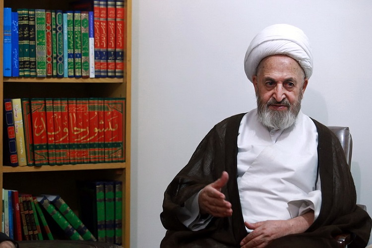 رقابت بر سر القاب حوزوی آفتی که اخلاق را از ساحت علم میزداید